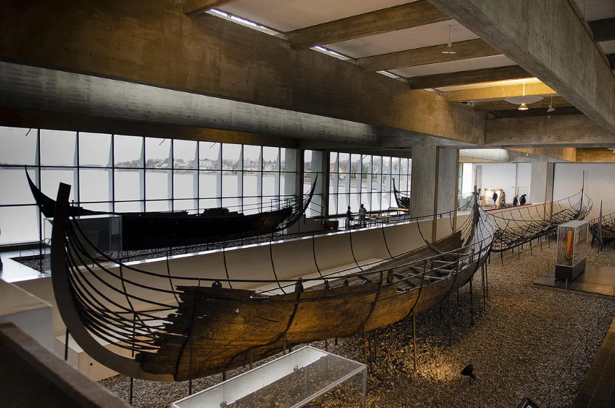Originale Wikingerschiffe im Wikingerschiffmuseum in Roskilde, Dänemark