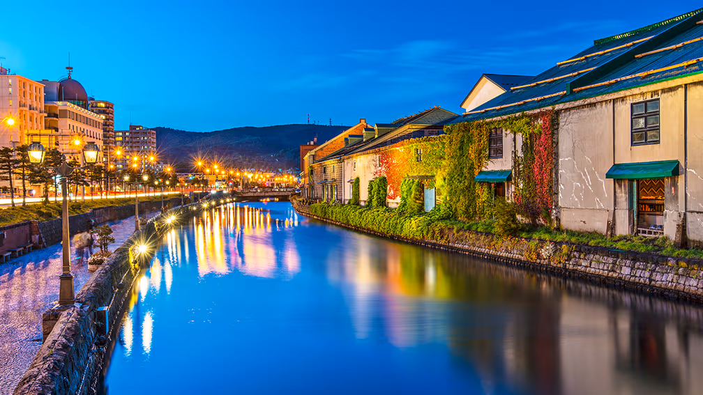 Canal de Otaru ao entardecer