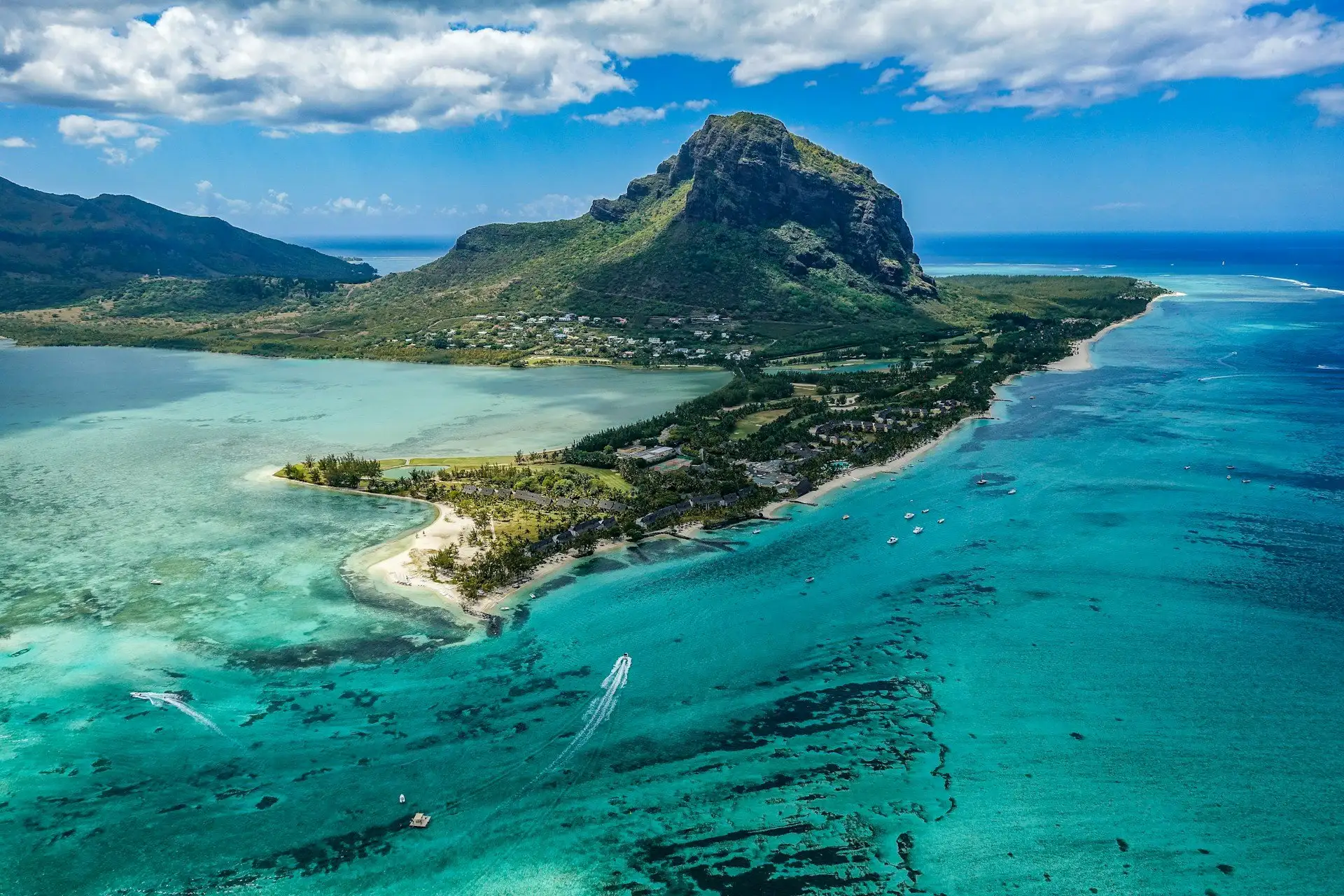 Laguna turchese e spiaggia di sabbia bianca a Mauritius